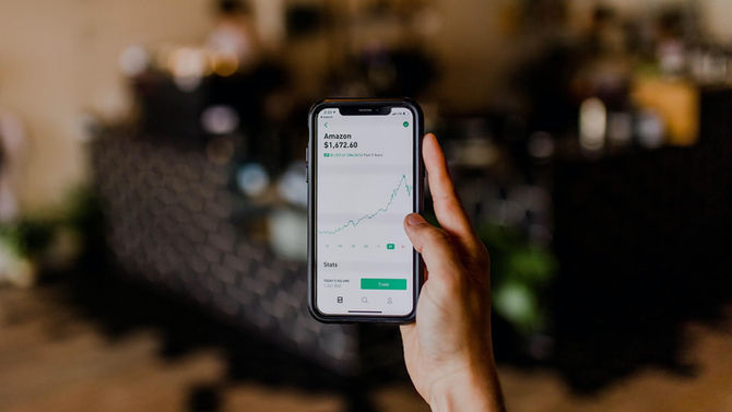 A Further Look: Which FOMO are you struggling with? Fear of Missing Out or Fear of Moving On?