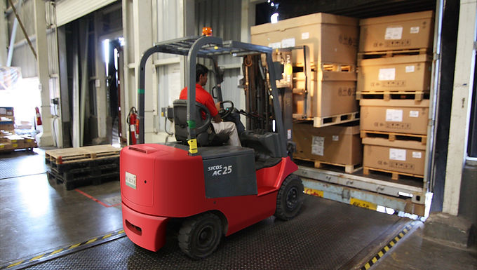 Fork Lift 2.5T Hire