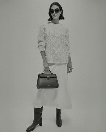 B1_10.15.24_000160_JJ1932T-CREAM_S102676_Hyacinth House