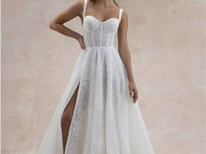 How to Style Your Wedding Around Your Modern Wedding Dress