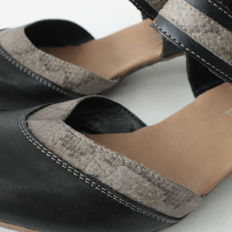 Miniature : Sandales/ Souliers (gr.9)