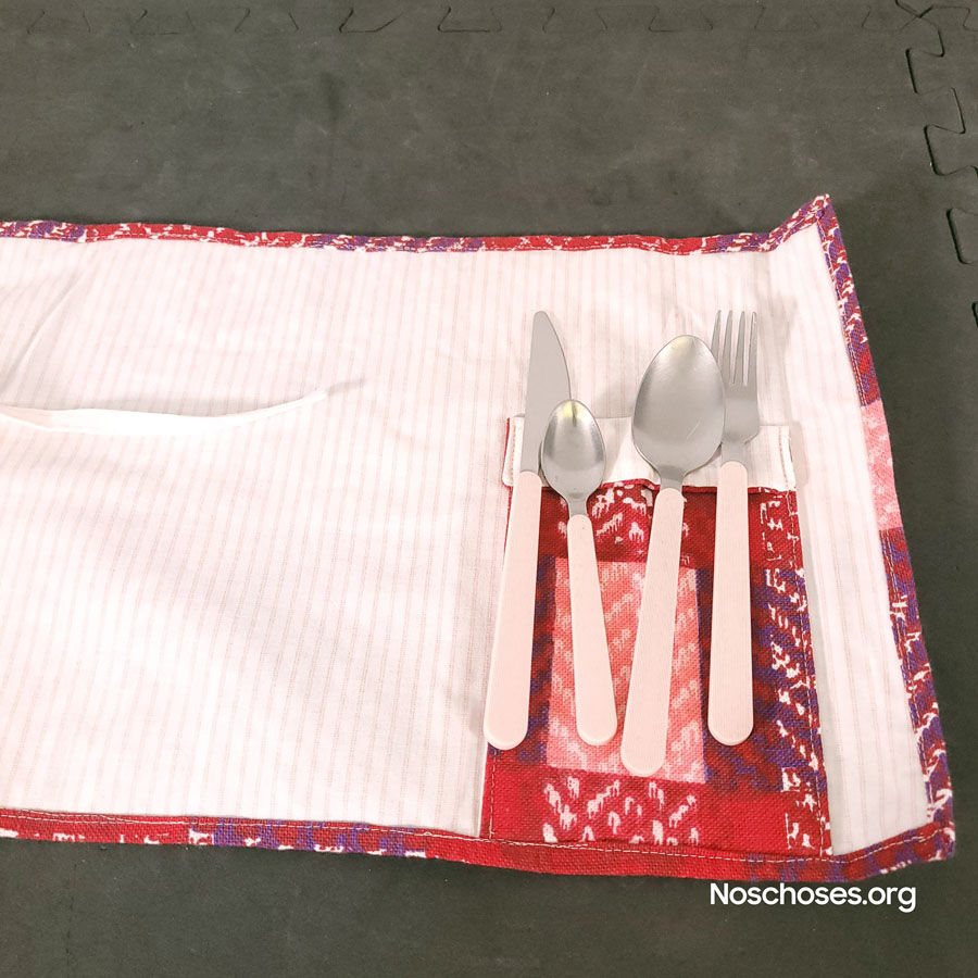 Miniature : Napperon et porte-couverts en tissu enroulable