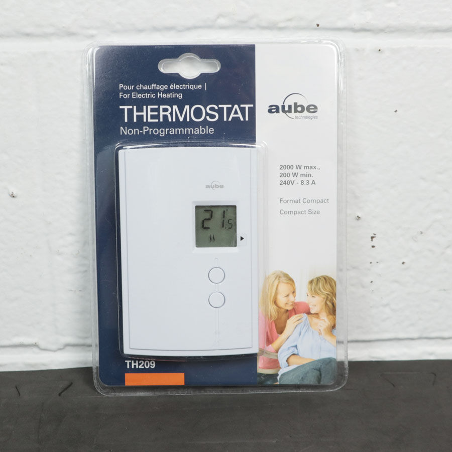 Thermostat électronique 2 000 watts non programmable main image 0