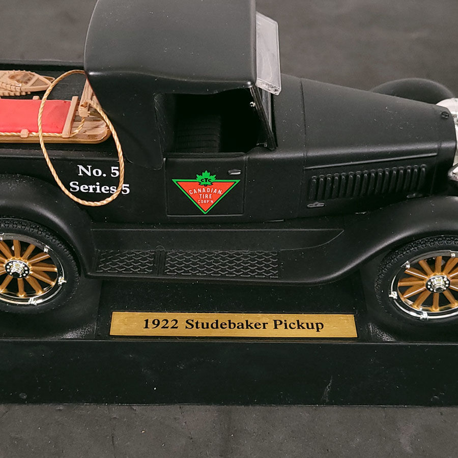Miniature : Camionnette Studebaker 1922 de collection