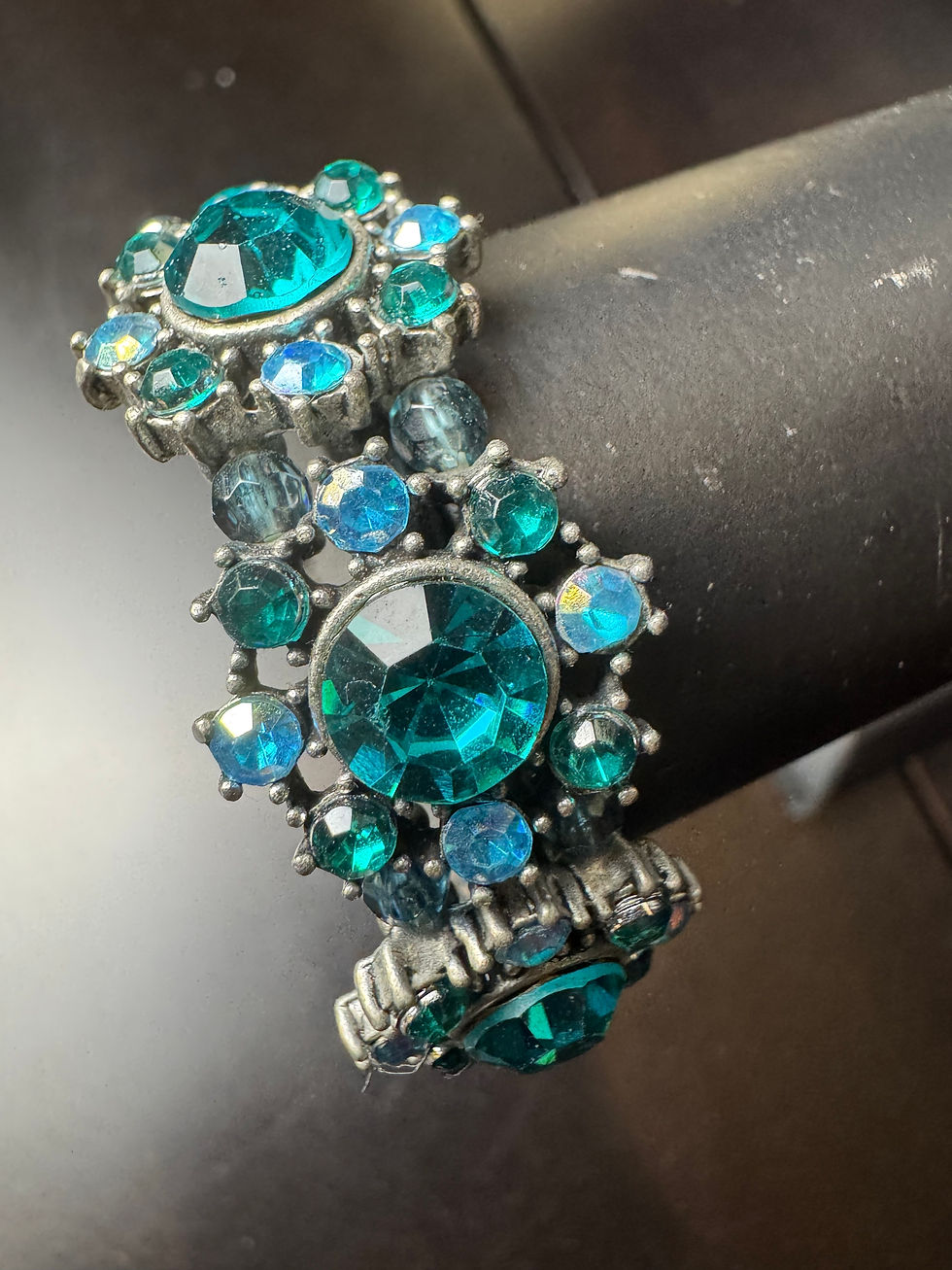 Thumbnail: Vintage Facetted Blue Flower Bracelet