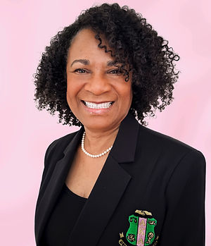 Pearl 2025 Headshot 2.JPEG