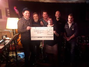 MIDWEEKBAND & FRIENDS SPIELEN FÜR EINEN GUTEN ZWECK