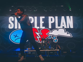 NX Zero e Simple Plan iniciam o Festival "I Wanna Be Tour" no Brasil com Sideshow poderoso e nostálgico