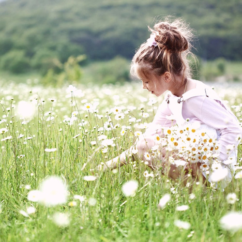 Natural Learning Barefootchild