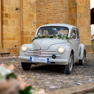 Location de véhicule ancien pour mariage ou événement Renault 4CV