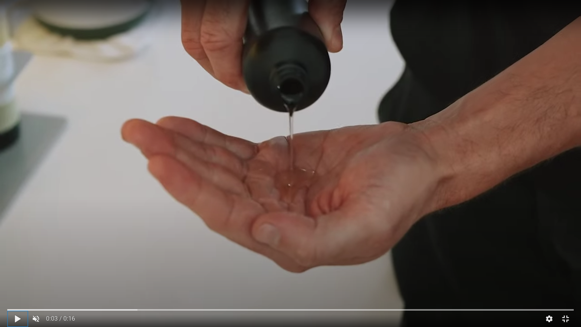 Aroma Oel Massage