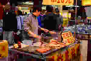 visiting the Taipei night markets, food, culture and travel.