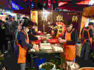 visiting the Taipei night markets, food, culture and travel.