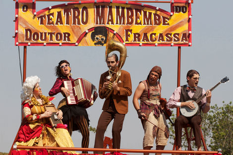 Cópia de O TEATRO MAMBEMBE DO DR FRACASSA foto ligia jardim 14