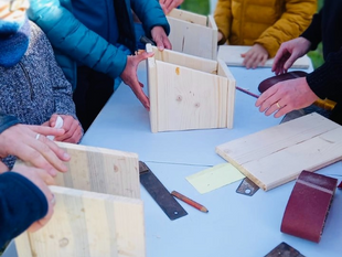Atelier nichoir à oiseaux aux jardins de la Courtille
