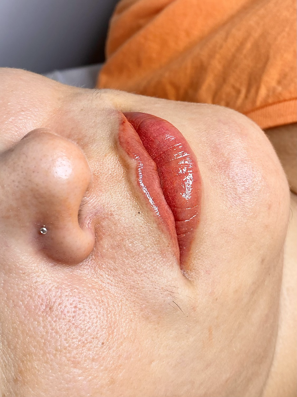 Miniatura: Micropigmentação labial 