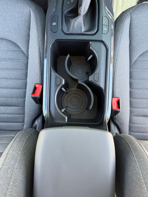 Kia K4 cupholders 