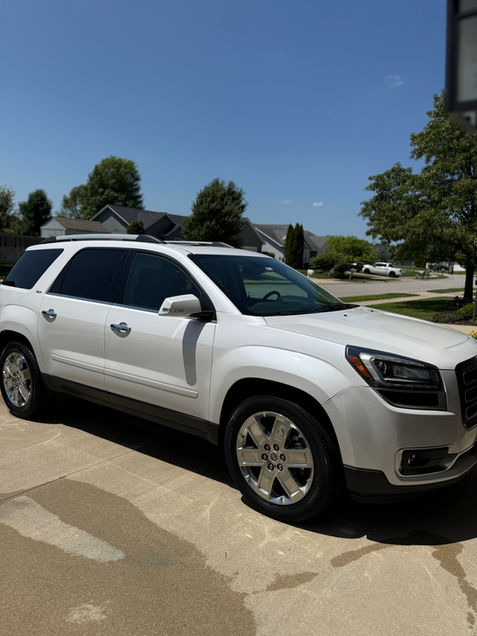 Clean White GMC Acadia