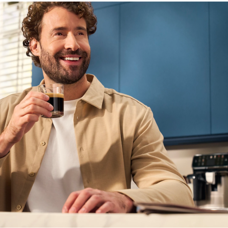 Thumbnail: Philips 3200 series fully automatic espresso Coffee machines  - EP3221/40
