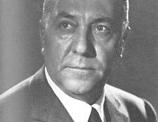 Alfredo Covelli, storico esponente della destra monarchica italiana e protagonista della vita politica della Repubblica.