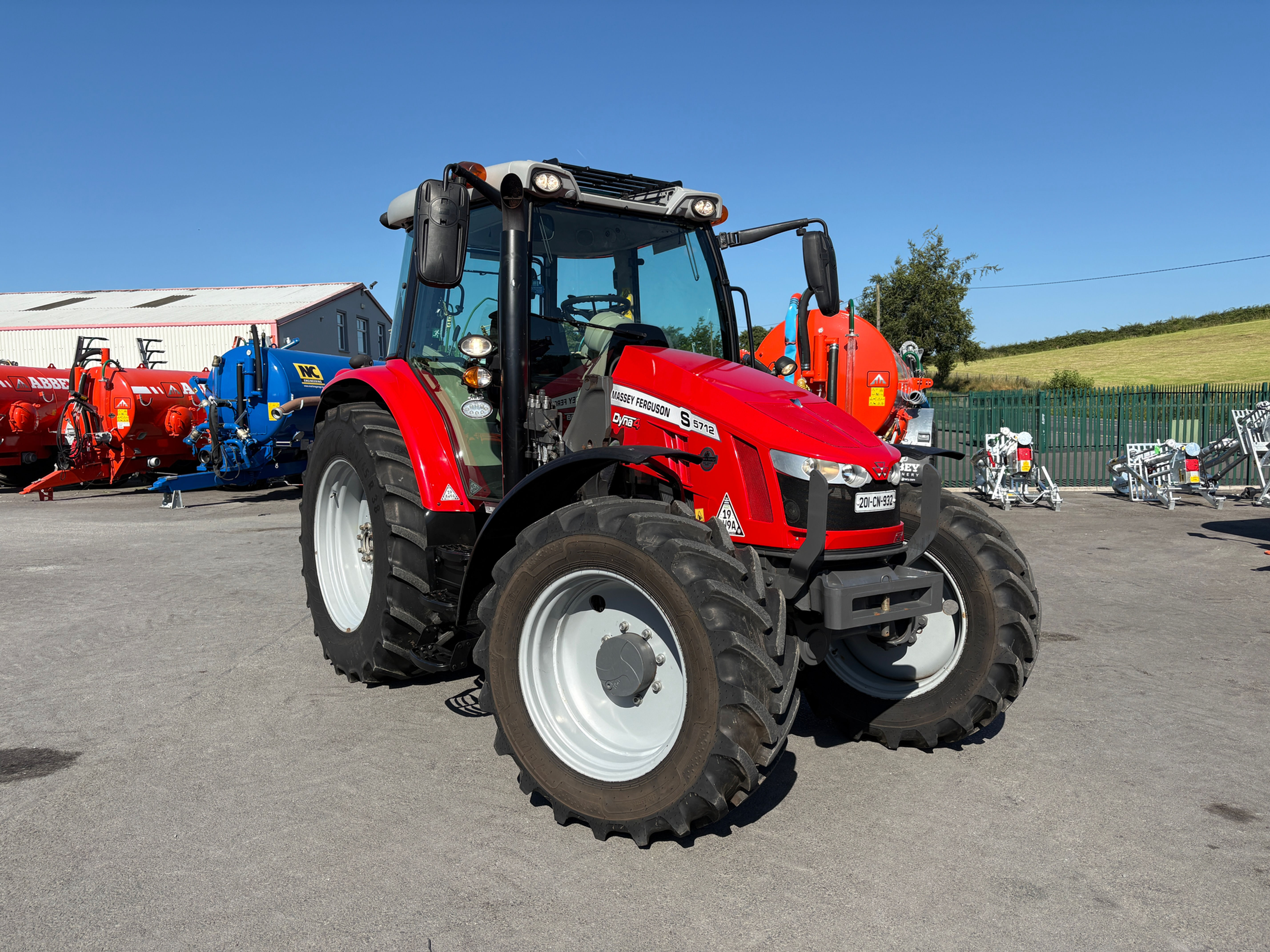 2020 Massey Ferguson 5712S