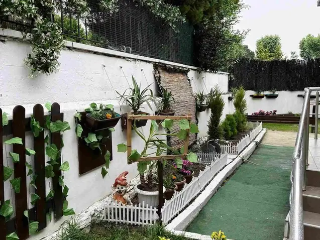 Mavi Düşler Anaokulu bahçesinde çocukların sosyal ve fiziksel gelişimi