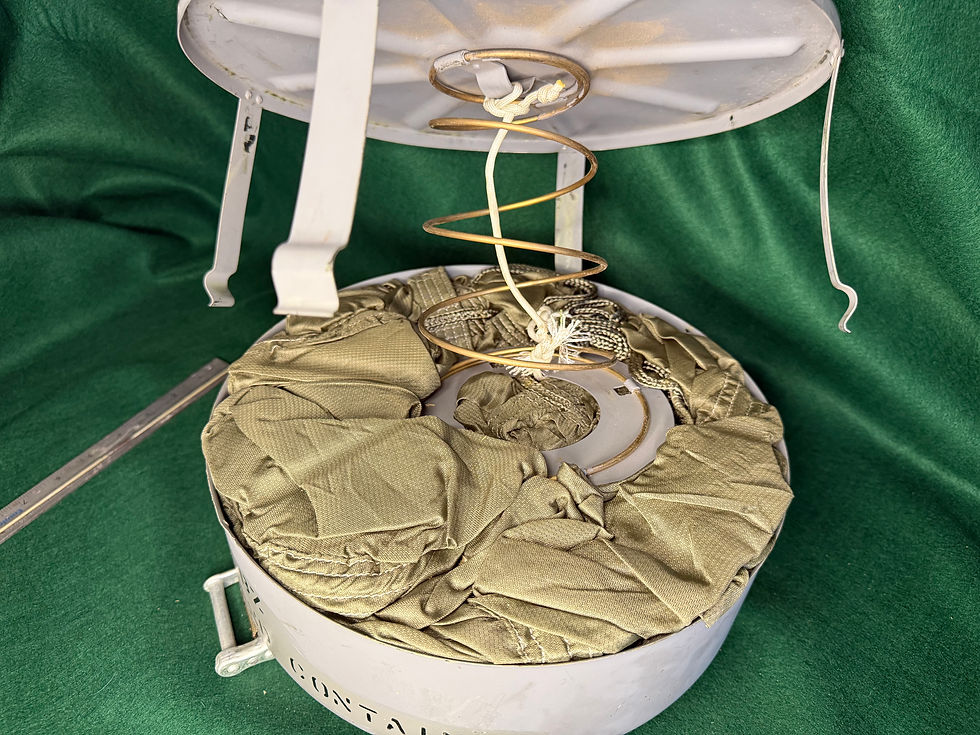 Thumbnail:  Mills Mfg. Corp / M9 Generator Parachute and Container / 1963 / Parachute 