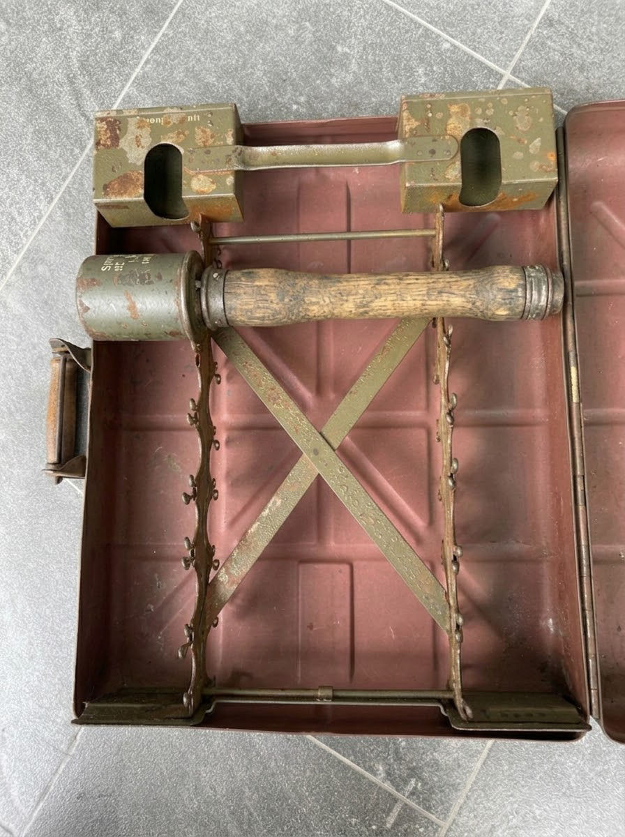 Thumbnail: WWII German M24 Stick Grenade Metal Transport Case Tragekasten 15 Stielhandgrana