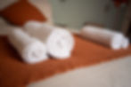 140cm wide double bed and towels