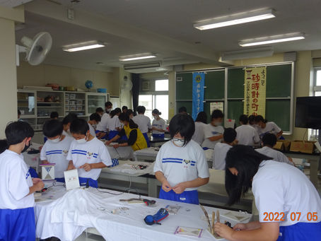 2022.07.05 長野県下諏訪町立下諏訪中学校にて砂時計教室を開催しました。