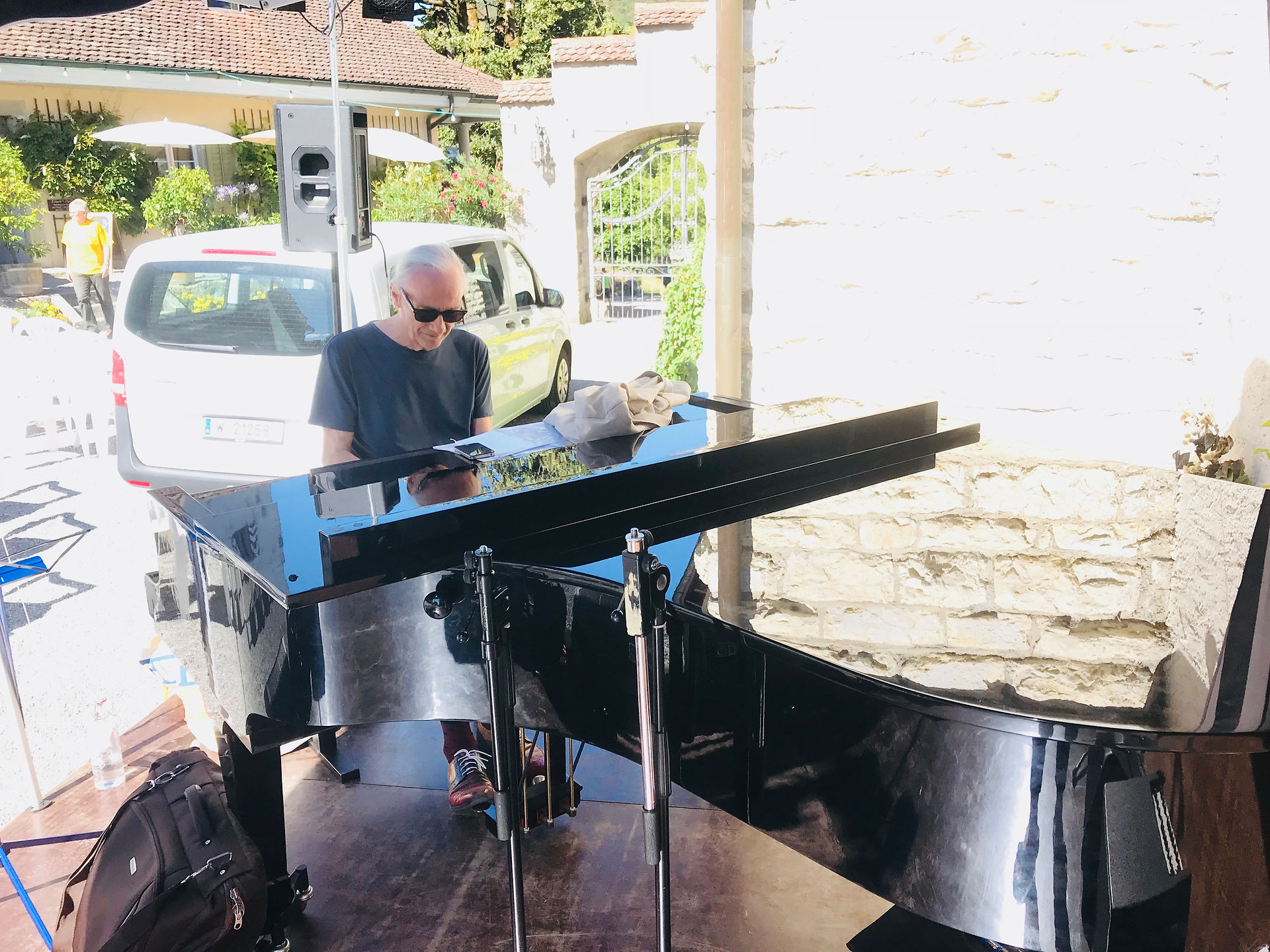 soundcheck with sunglasses
