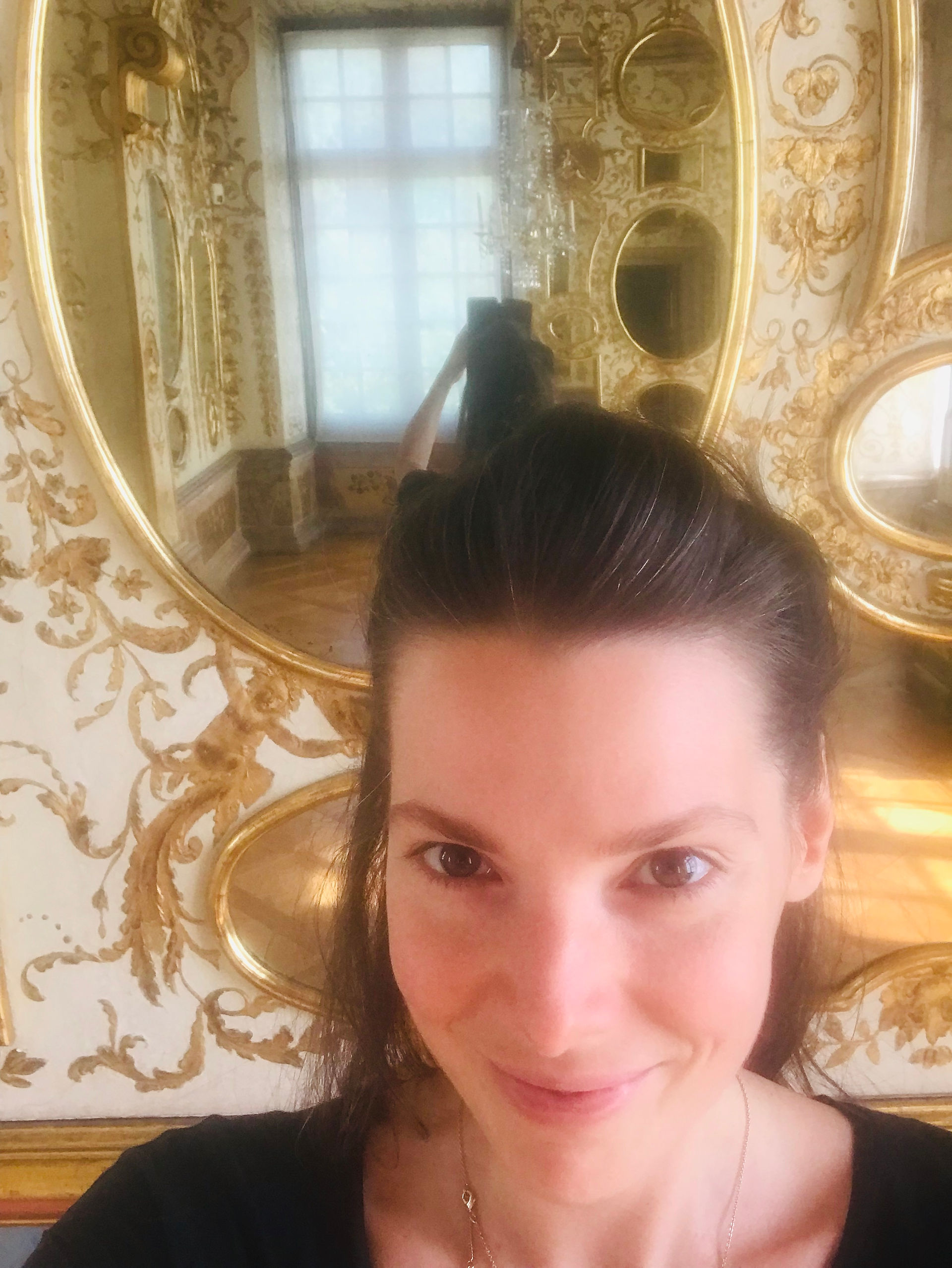 selfie in the mirror room