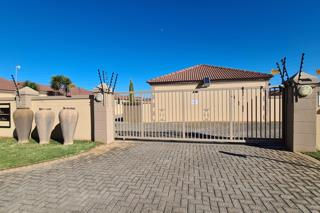 Potch Eiendomme 1.jpeg