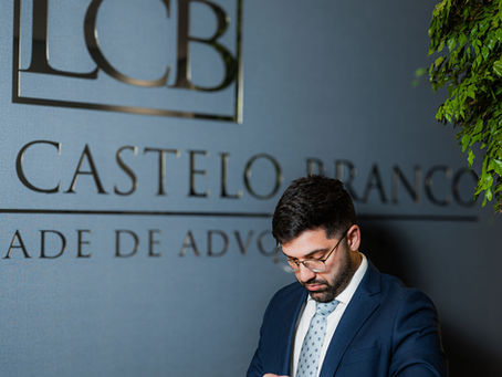 Quando o problema não era o funcionário. Era o contrato.