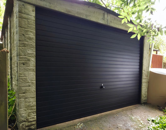 Hormann Style 2002 retractable up and over canopy door Daventry