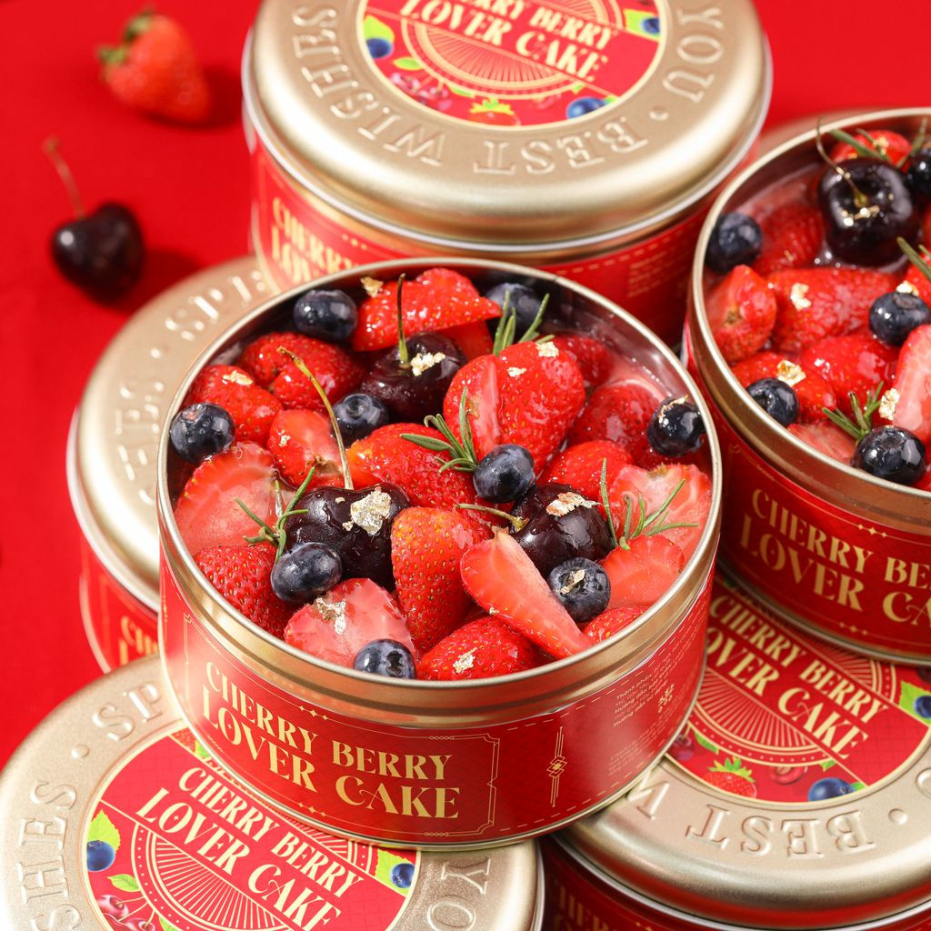 Bánh dâu socola Berry Lover hộp thiếc 620g