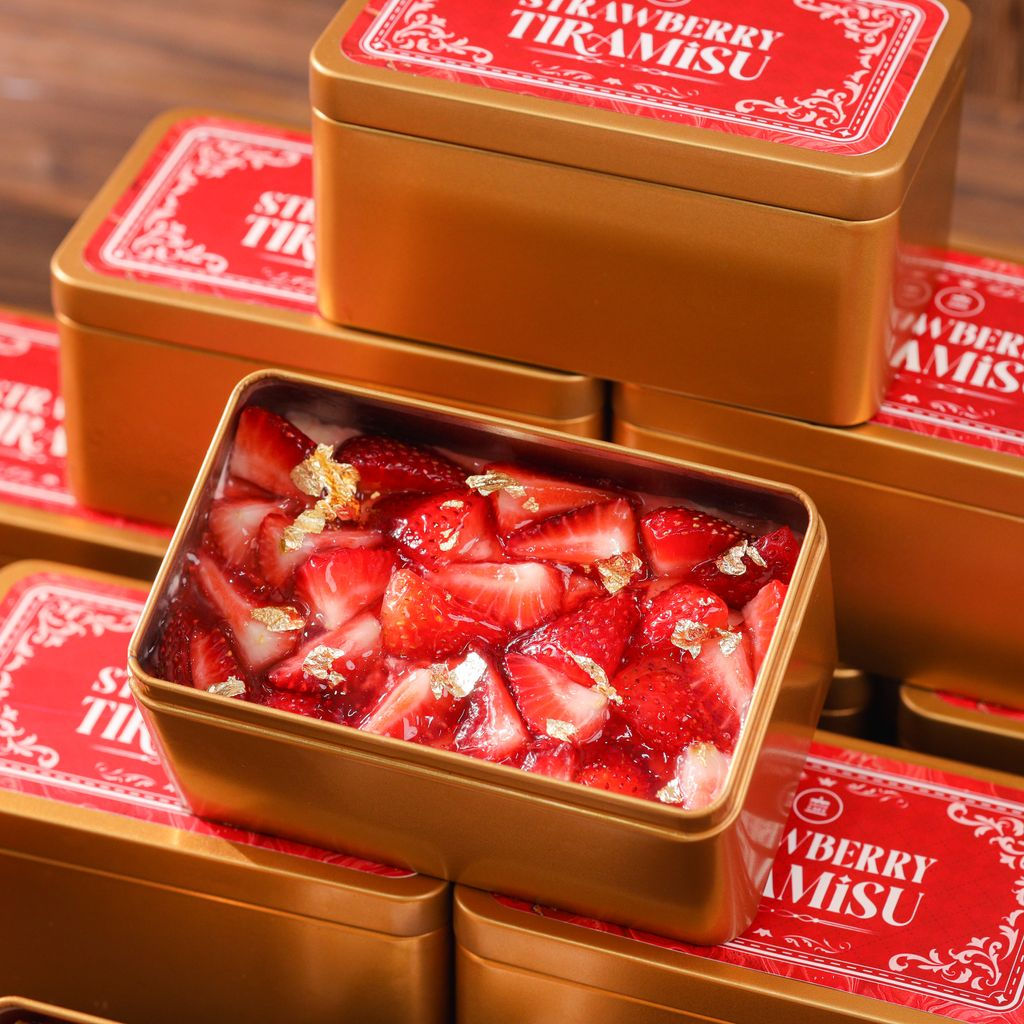 Bánh Tiramisu dâu tây hộp thiếc 470g