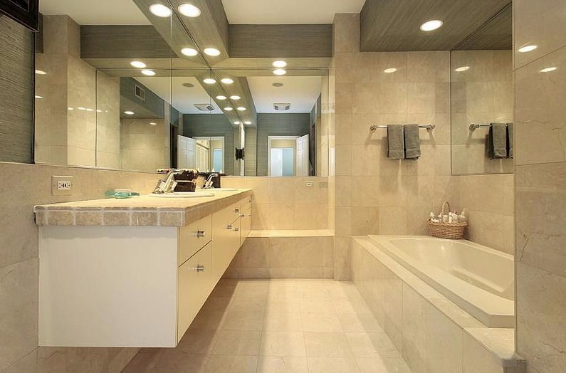 simple neutral decor bathroom_edited.jpg