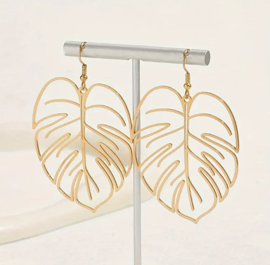Gold-Plated Tropical Leaf Earrings 🌿✨