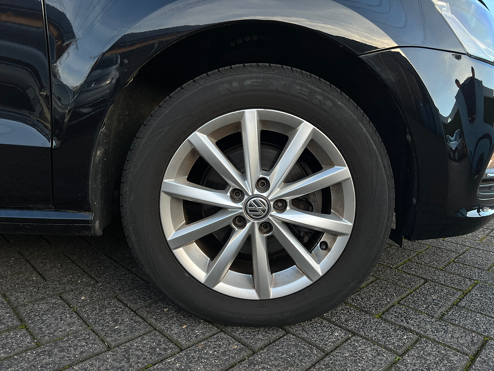 Thumbnail: Volkswagen 1.0 Lounge |Park Sensor|Cruise Control|Stoelverwarming|