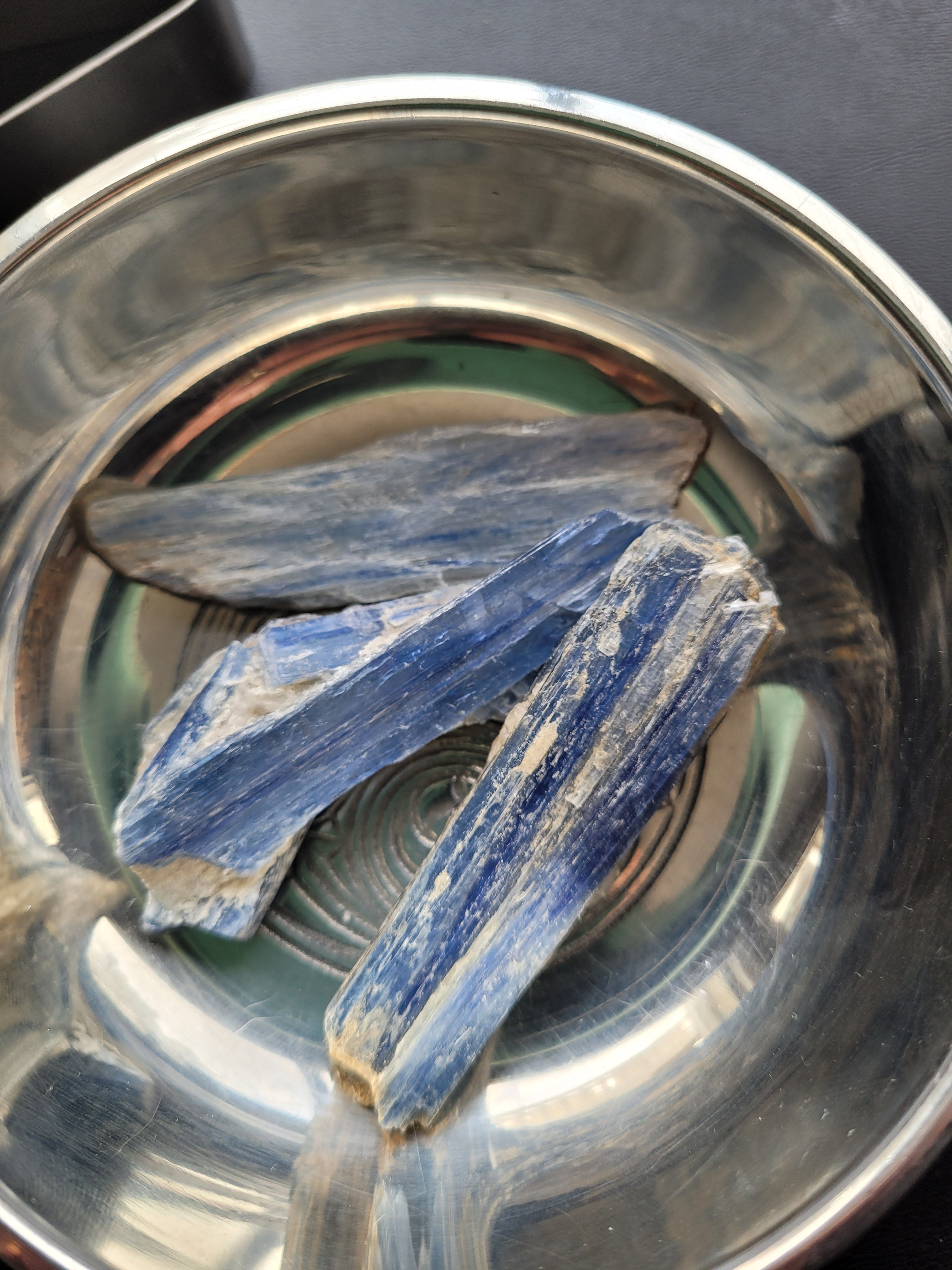 Kyanite , Raw Gemstones, Witchcraft, Holistic Healing, Crystal Grid Supplies, Pagan, Witch, Wicca,