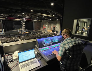 proscenium-stage-red-mountain-theatre-01