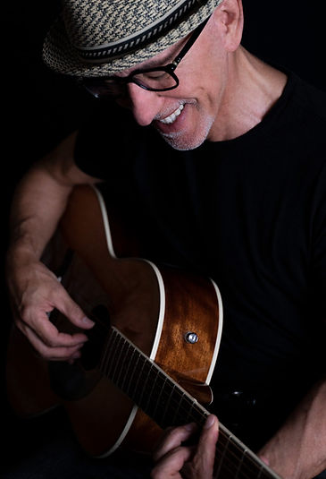 Igor Silvestar glazbeni umjetnik