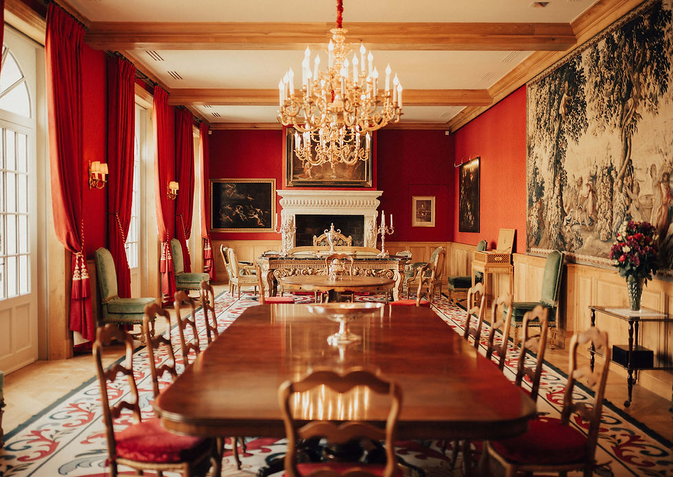 Chateau-Haut-Brion-salle-des-Gardes.jpg