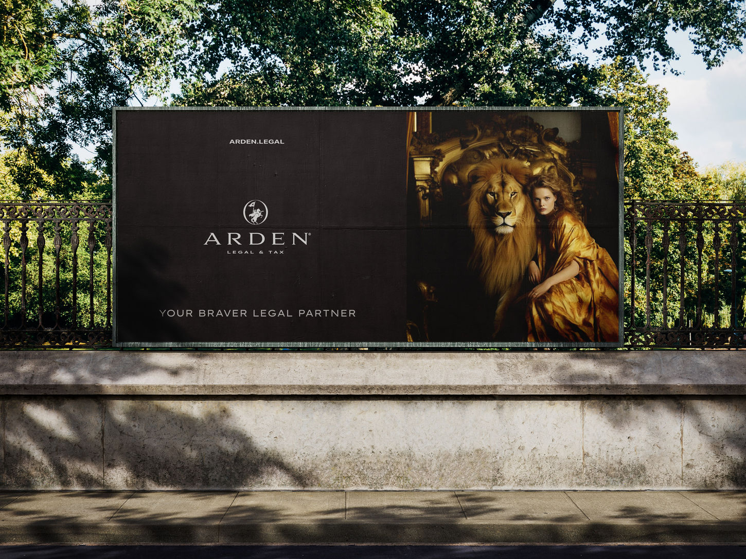 Firemná identita ARDEN LEGAL & TAX - komunikačný koncept s levom na billboarde