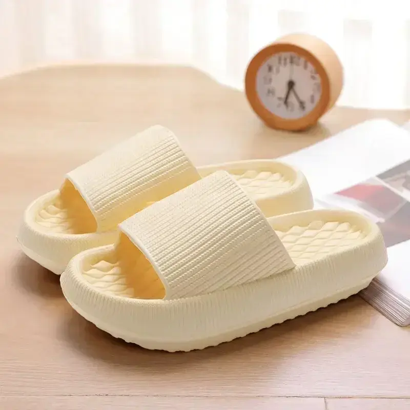 Thumbnail: Avery Cloud Comfort Slides