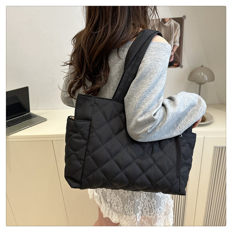 Thumbnail: Amelia Everyday Tote