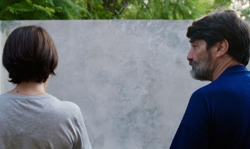 Rosa e Juan: um muro branco pra escrever uma nova estória?