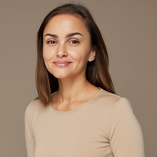 natural_medium_portrait_camera_pulled_back_34_angle_warm_studio_lighting_woman_wearing_a_s