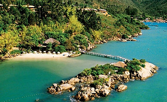 praia-de-ganchos.jpg